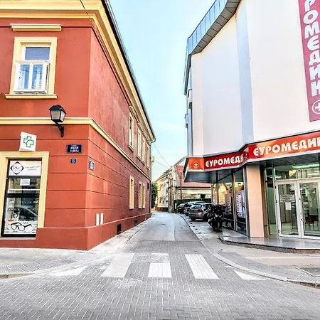Blue Lagoon 150m-2 Minuta Hoda Od Centra, Mogucnost Za Parking-apartmani-nsmilos Apartment Novi Sad