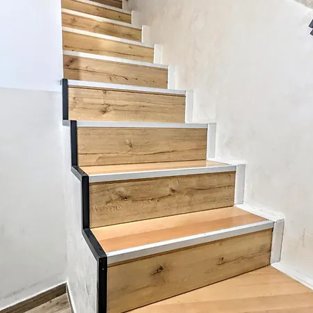 Apartman Blue Lagoon 150m-2 Minuta Hoda Od Centra, Mogucnost Za Parking-apartmani-nsmilos *