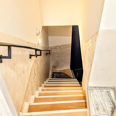 Blue Lagoon 150m-2 Minuta Hoda Od Centra, Mogucnost Za Parking-apartmani-nsmilos Apartman