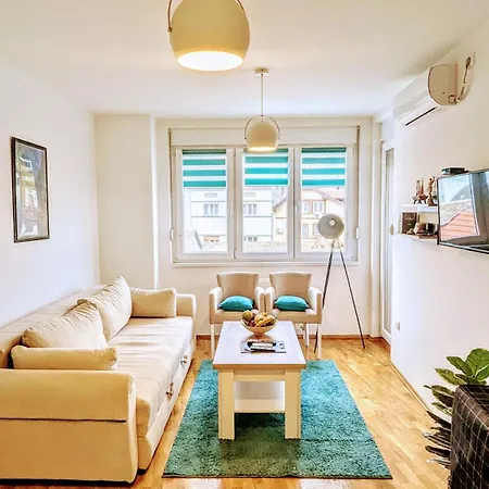 Blue Lagoon 150m-2 Minuta Hoda Od Centra, Mogucnost Za Parking-apartmani-nsmilos