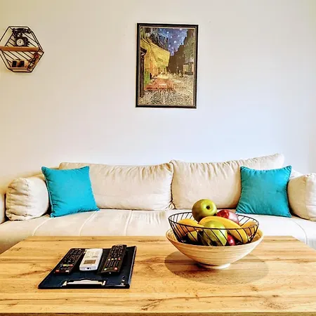 Blue Lagoon 150m-2 Minuta Hoda Od Centra, Mogucnost Za Parking-apartmani-nsmilos