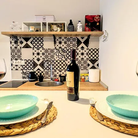 Blue Lagoon 150m-2 Minuta Hoda Od Centra, Mogucnost Za Parking-apartmani-nsmilos Apartman Újvidék