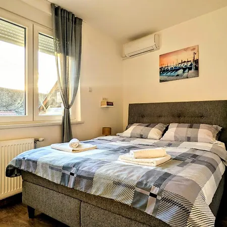 Blue Lagoon 150m-2 Minuta Hoda Od Centra, Mogucnost Za Parking-apartmani-nsmilos