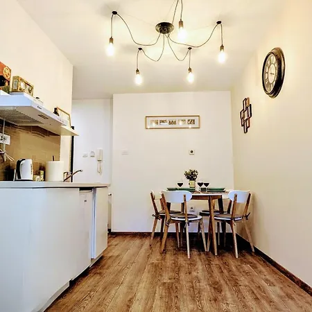 Apartment Blue Lagoon 150m-2 Minuta Hoda Od Centra, Mogucnost Za Parking-apartmani-nsmilos